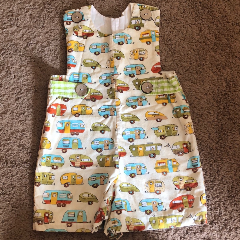 Happy Camper outfit